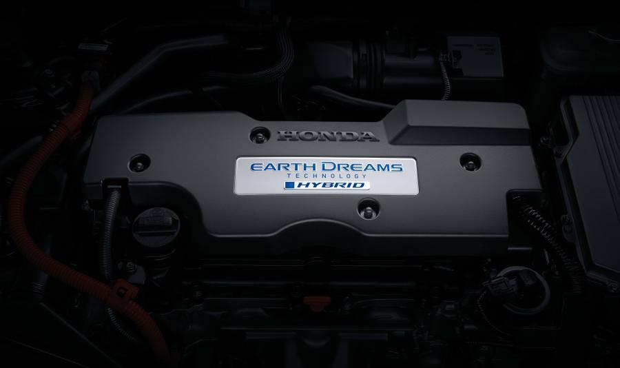 Моторный отсек Honda Spirior Sport Hybrid 2016 года  (фото 12 из 16)